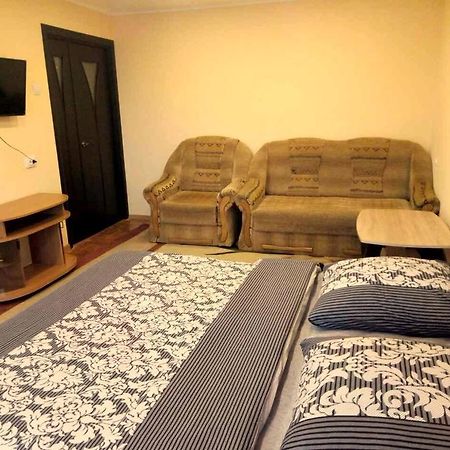 Gil Apartment 2К Квартира Центр Пл Петефи 9A Uzhhorod Luaran gambar