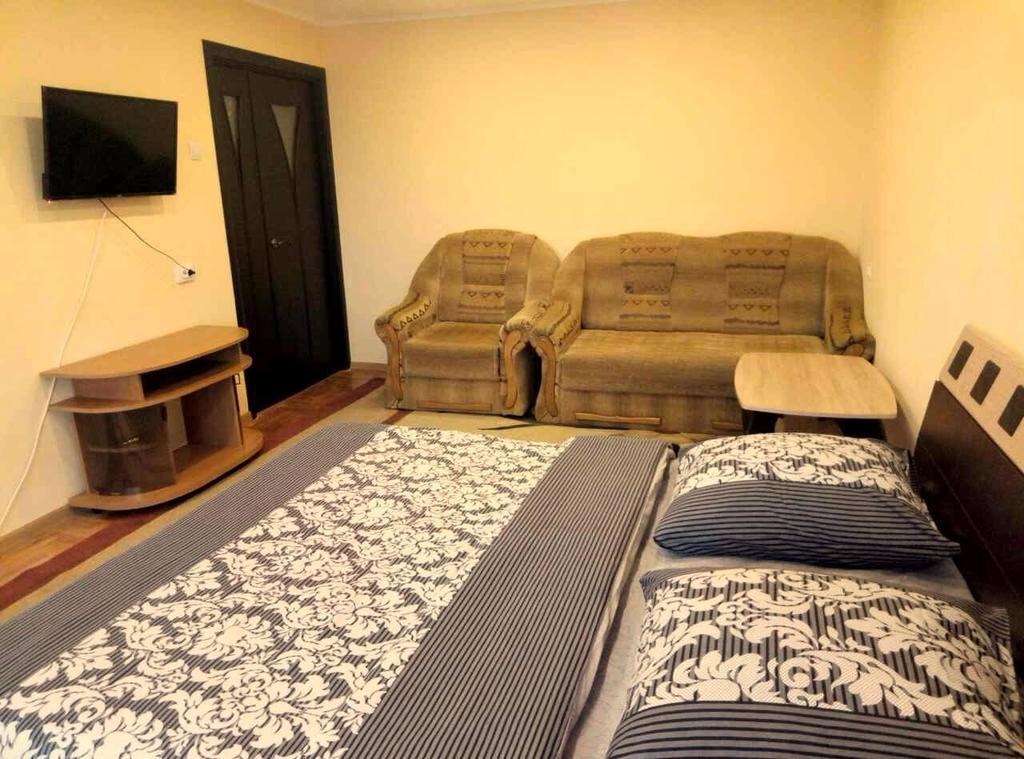 Gil Apartment 2К Квартира Центр Пл Петефи 9A Uzhhorod Luaran gambar